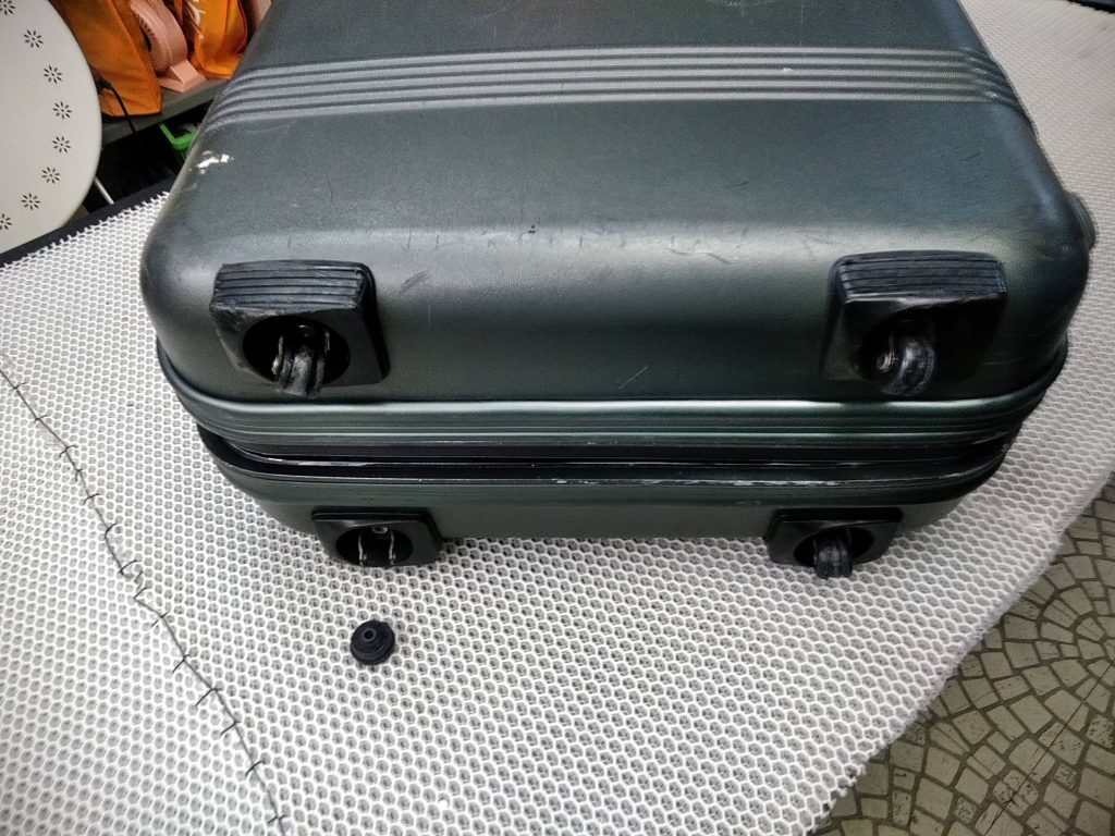 サムソナイト ａｃｅ スーツケースの修理工房 節約塾