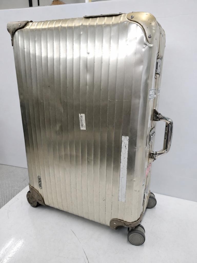 RIMOWA・リモワ スーツケースの双輪キャスター交換｜調布市 | スーツ