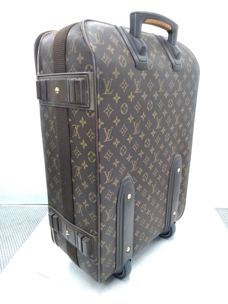 Louis Vuittonスーツケースの2輪タイヤ交換修理後全体