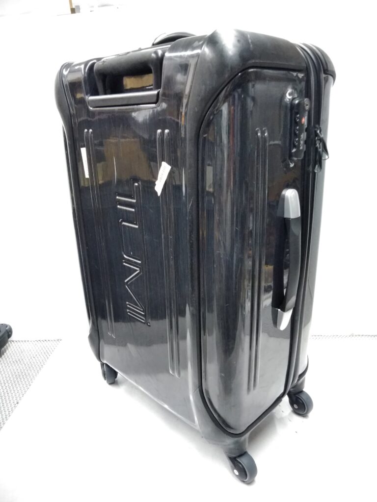 Tumi スーツケース 全体立ち姿